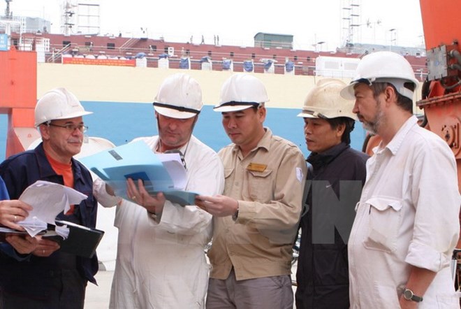 lao động kỹ thuật làm việc tại việt nam